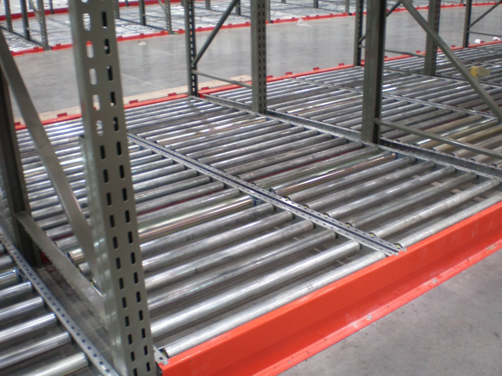 Detalle de rodillos de rack dinámico